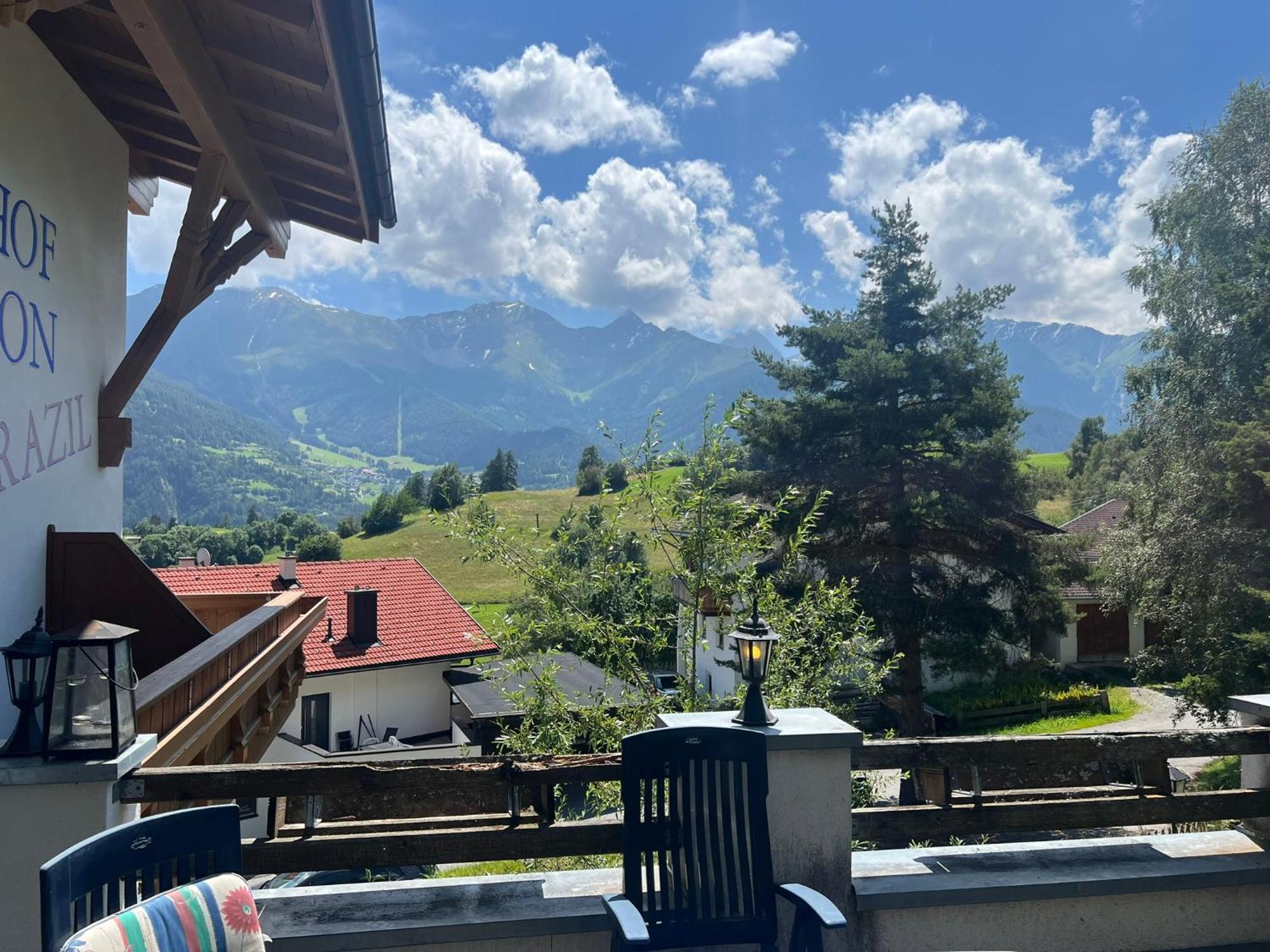 Pension Razil Ladis Buitenkant foto