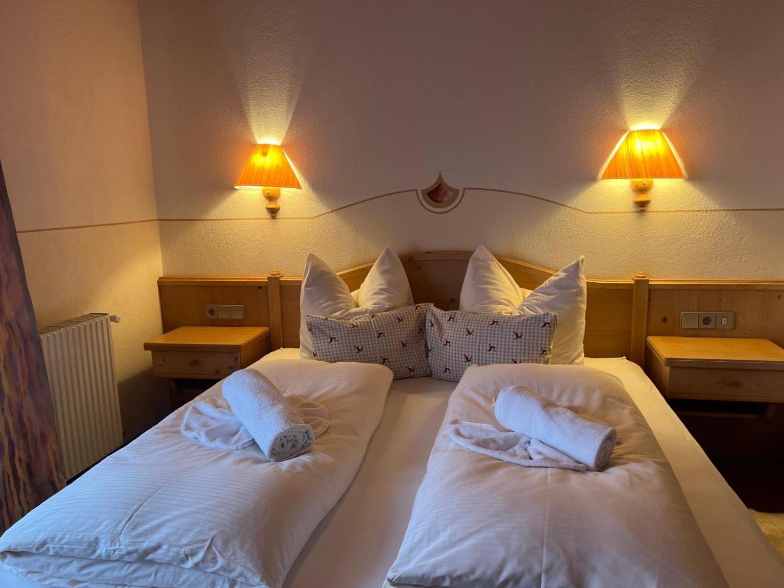 Pension Razil Ladis Buitenkant foto