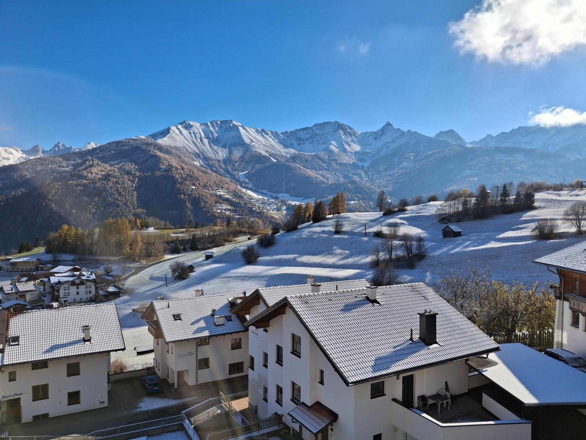 Pension Razil Ladis Buitenkant foto
