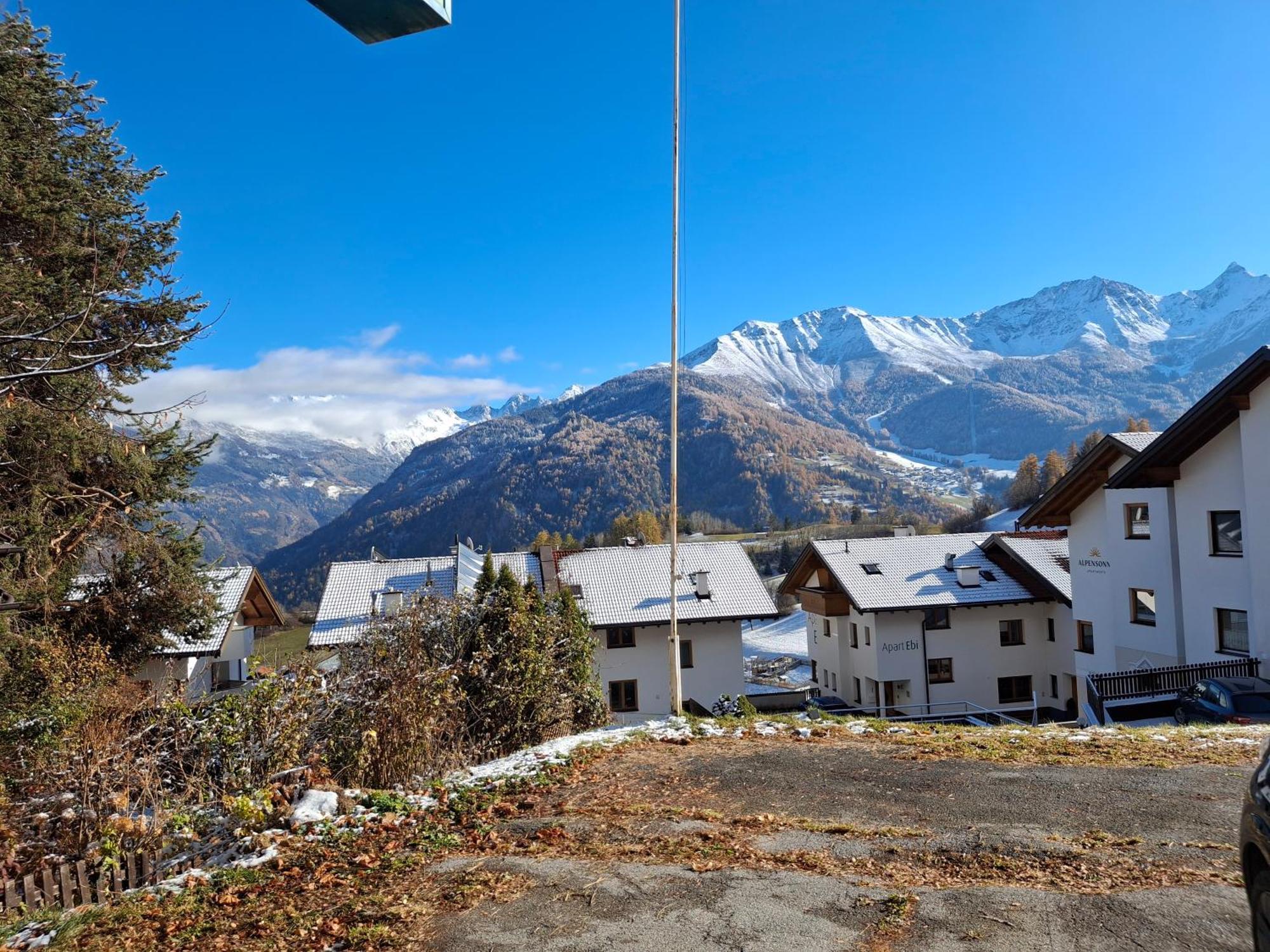 Pension Razil Ladis Buitenkant foto