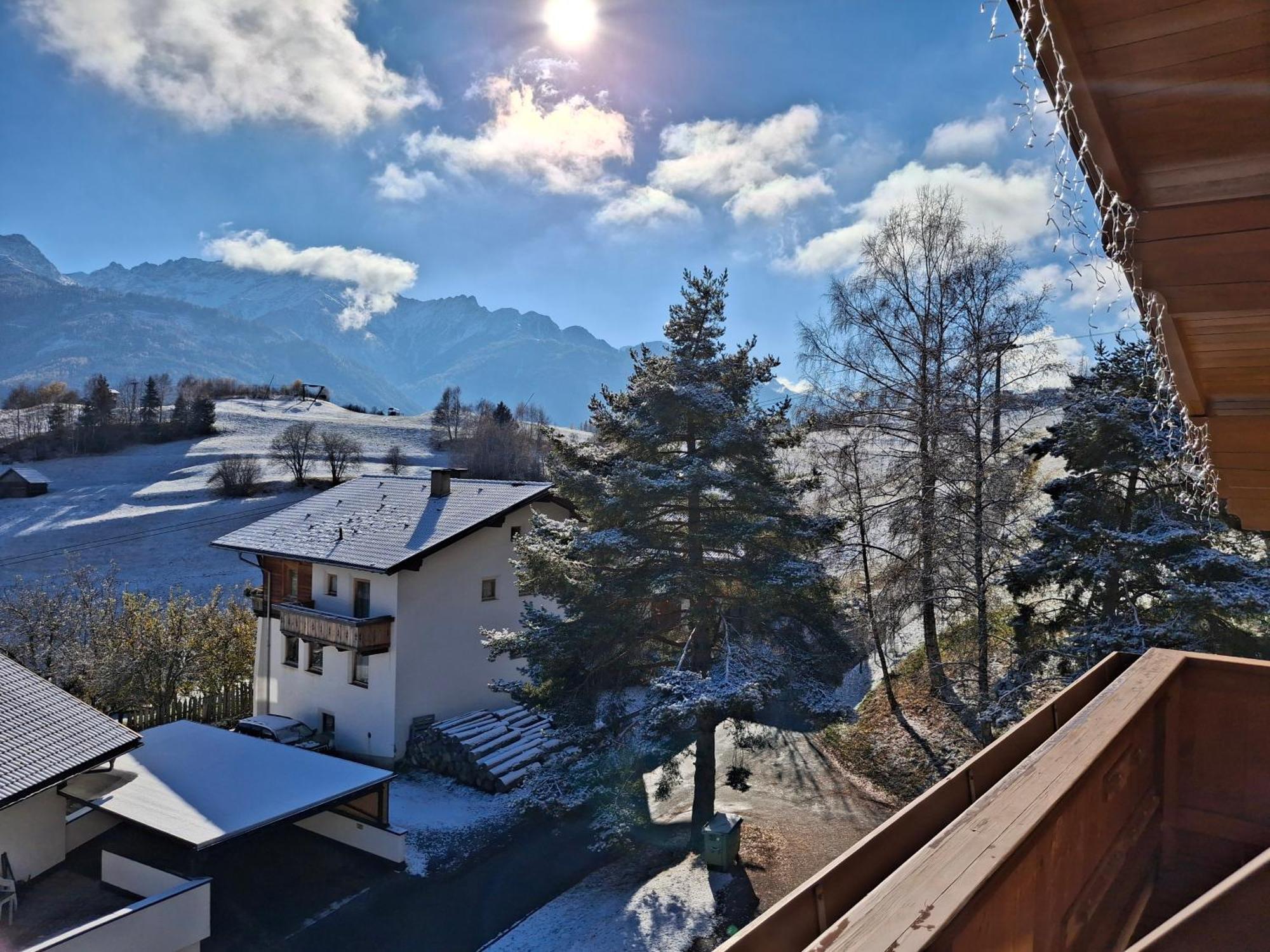 Pension Razil Ladis Buitenkant foto