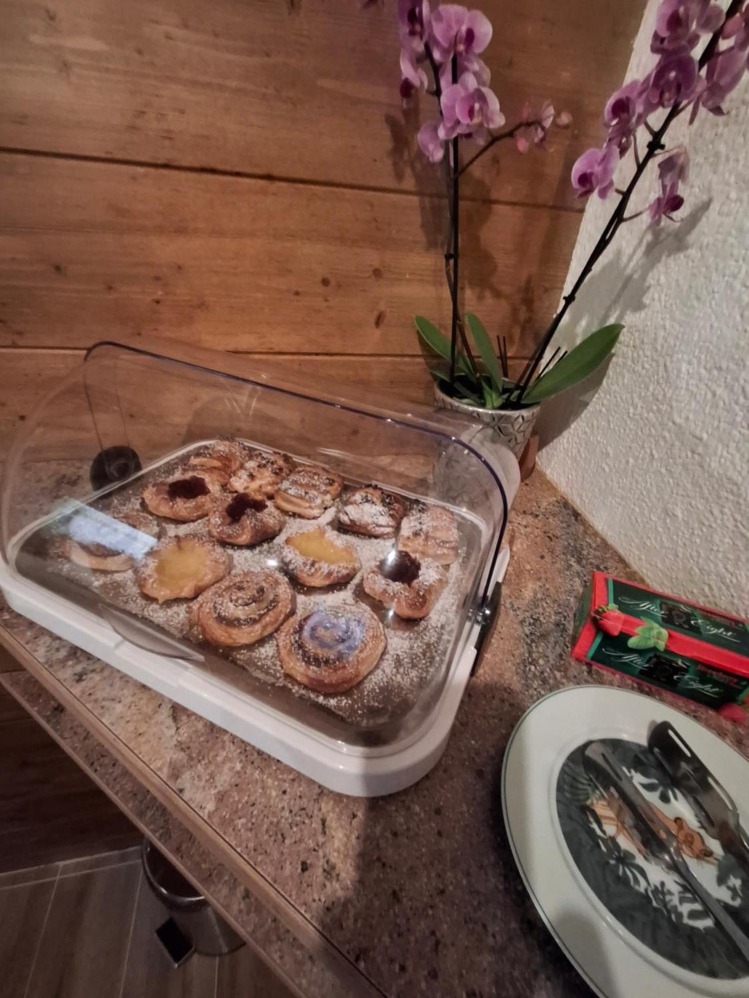 Pension Razil Ladis Buitenkant foto