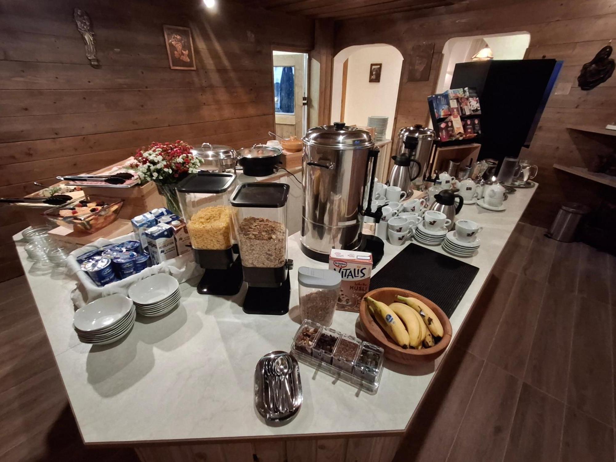 Pension Razil Ladis Buitenkant foto